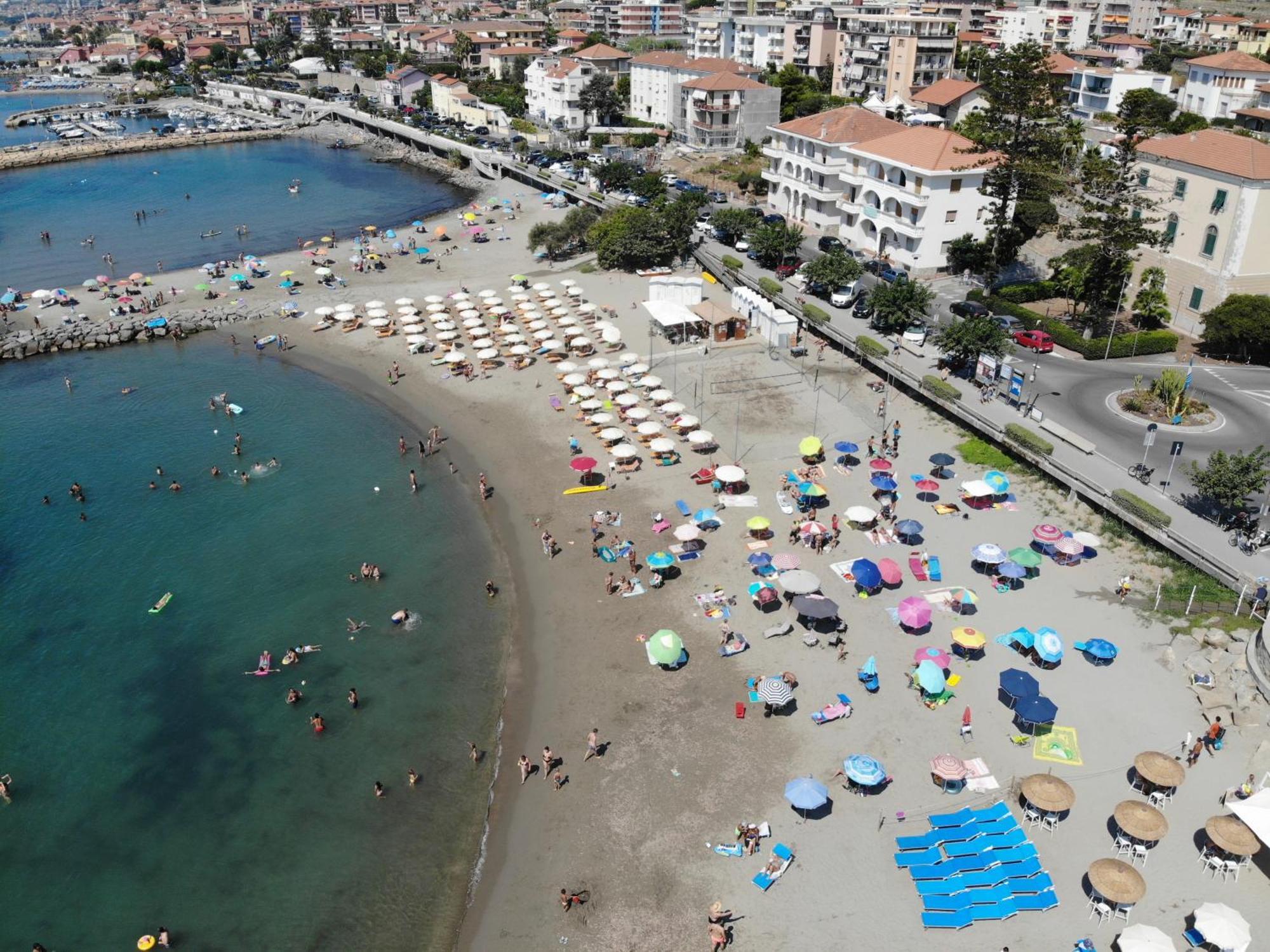 Cicolombo Appartement Santo Stefano al Mare Buitenkant foto